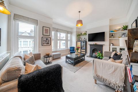 2 bedroom flat for sale, Kingscourt Road, Streatham, London, SW16