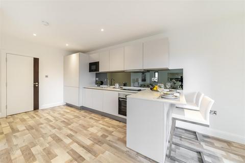 undefined, Gunnersbury Avenue, Ealing, W5