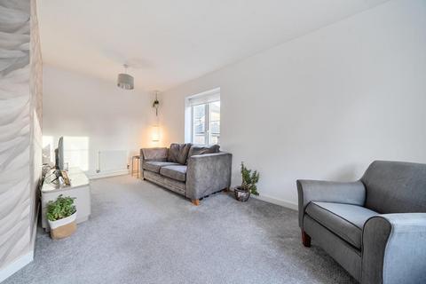 3 bedroom end of terrace house for sale, Brookwood Farm Drive,  Woking,  GU21