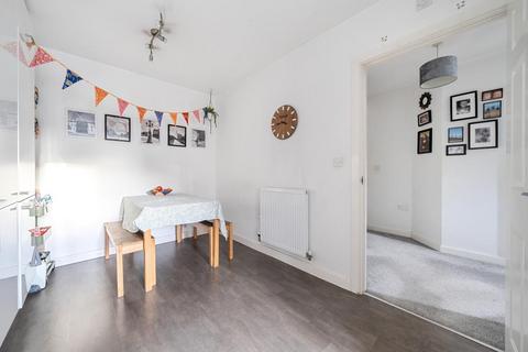 3 bedroom end of terrace house for sale, Brookwood Farm Drive,  Woking,  GU21