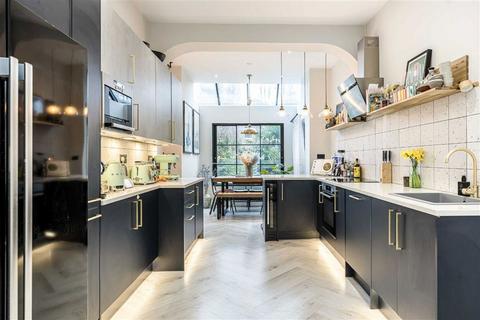 5 bedroom house for sale, Eastlake Road, London SE5