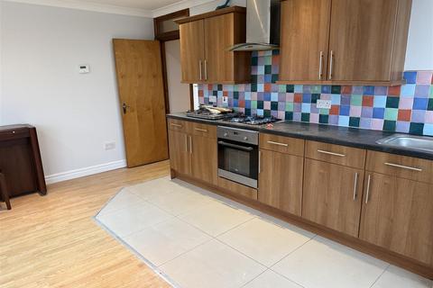 2 bedroom flat to rent, Flat 1, Grahamsley Street, Gateshead