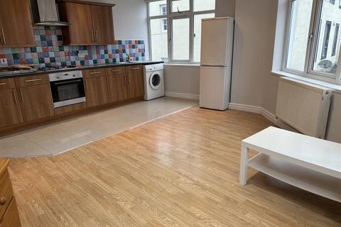 2 bedroom flat to rent, Flat 1, Grahamsley Street, Gateshead