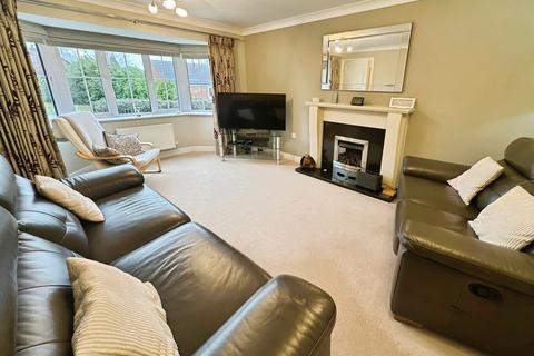 4 bedroom detached house for sale, Celandine Close, Brizlincote Valley, Burton-on-Trent, DE15