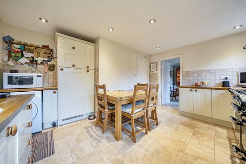 5 bedroom detached house for sale, Garner Close, Carterton, Oxfordshire, OX18