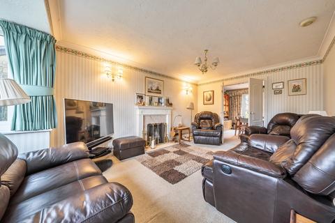 5 bedroom detached house for sale, Garner Close, Carterton, Oxfordshire, OX18