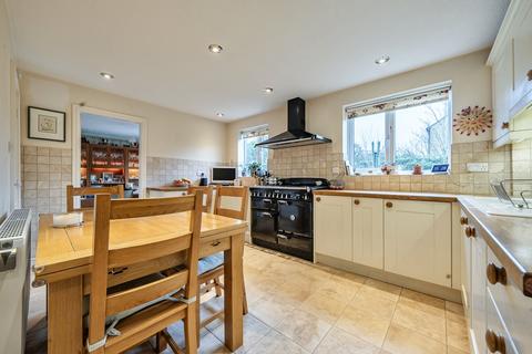 undefined, Garner Close, Carterton, Oxfordshire, OX18