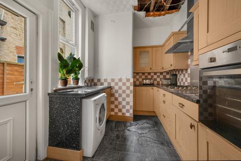 4 bedroom terraced house for sale, Crystal Palace Road, London, SE22