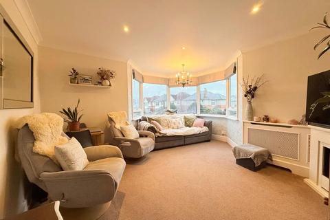 3 bedroom flat for sale, The Avenue, Bournemouth