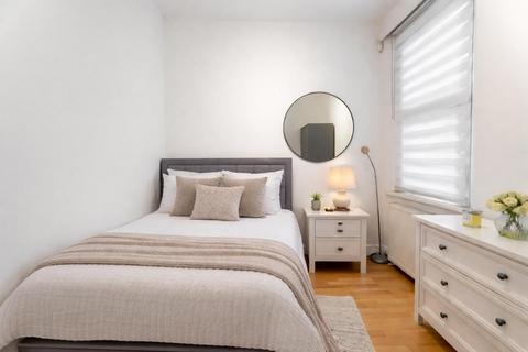 2 bedroom flat for sale, Charteris Road, London, NW6