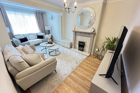 undefined, Walcot Avenue, Luton, Bedfordshire, LU2 0PR