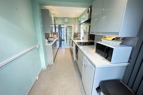 undefined, Walcot Avenue, Luton, Bedfordshire, LU2 0PR