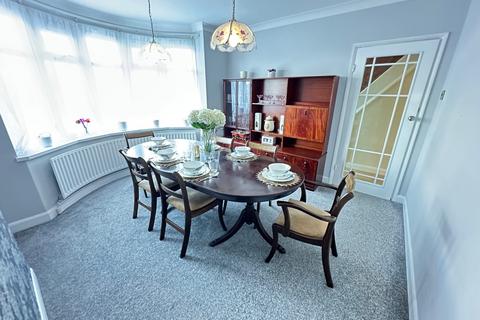 undefined, Walcot Avenue, Luton, Bedfordshire, LU2 0PR