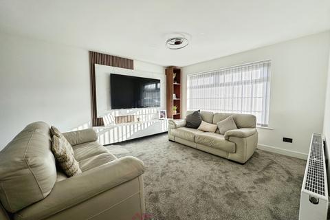 3 bedroom semi-detached house for sale, Mansion Court Gardens, Doncaster DN8