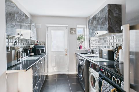 2 bedroom semi-detached house for sale, Cumberland Road, West Yorkshire WF10