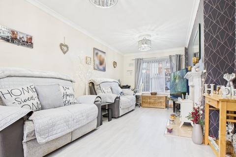 2 bedroom semi-detached house for sale, Cumberland Road, West Yorkshire WF10