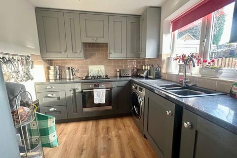 4 bedroom semi-detached house for sale, Highfell Rise, Keighley, BD22
