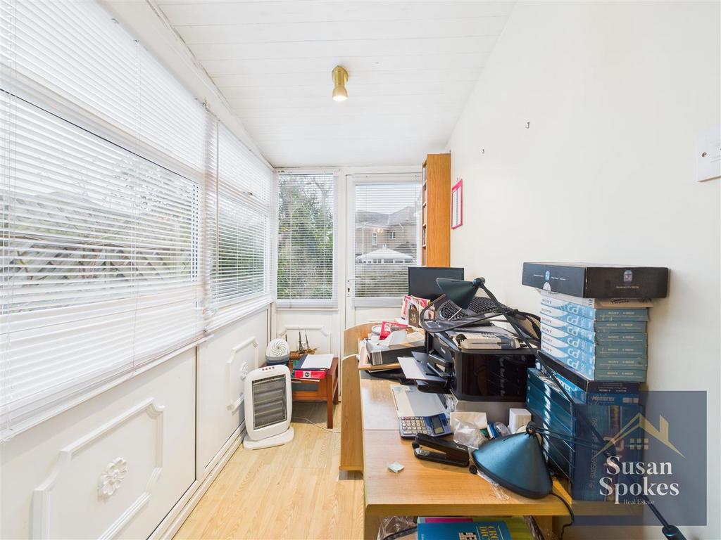 CAM01858 G0-PR0223-STILL023.jpg