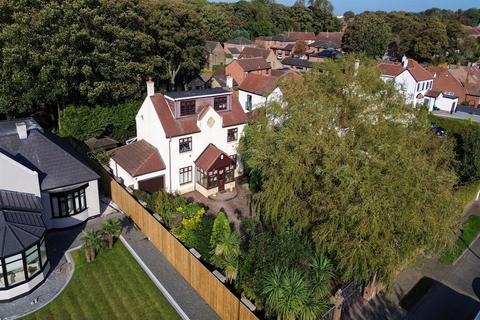 5 bedroom detached house for sale, Sunnirise, South Shields