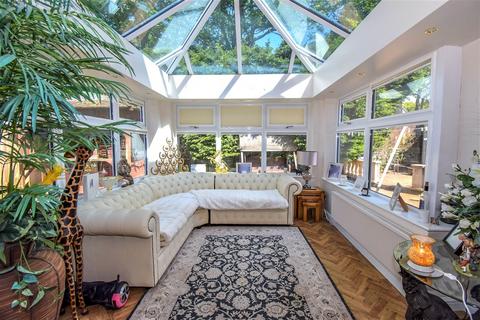 5 bedroom detached house for sale, Sunnirise, South Shields