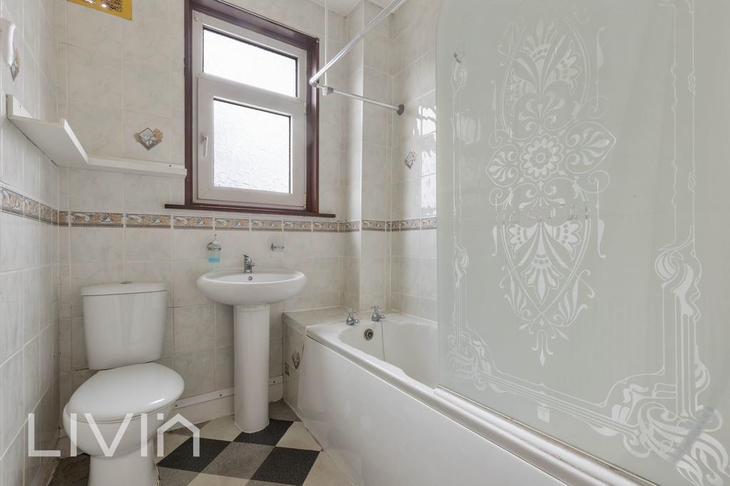 65 Langdale Road, CR7 - 13