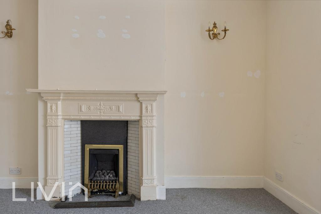 65 Langdale Road, CR7 - 3
