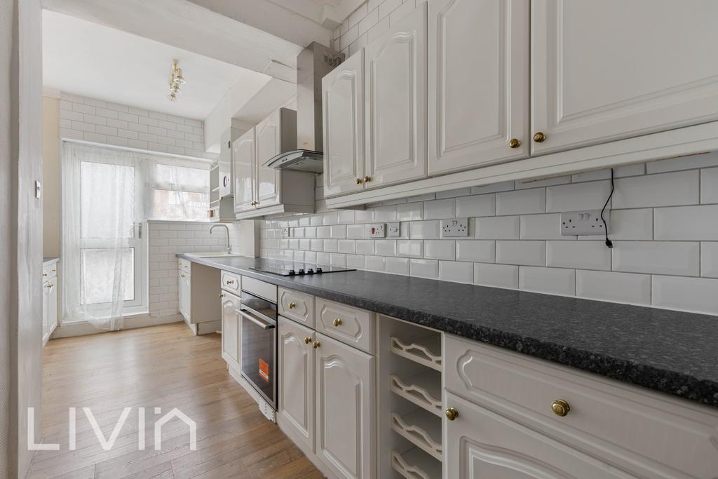65 Langdale Road, CR7 - 7