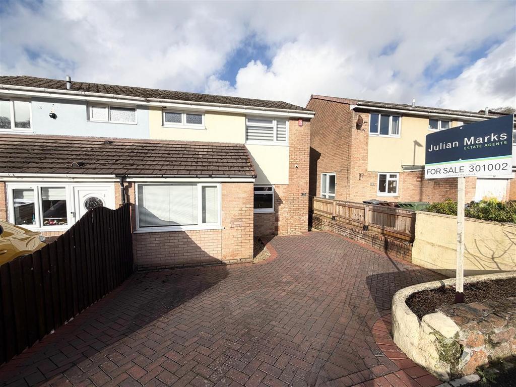 Moulton close, plympton, plymouth pl7 2 xd