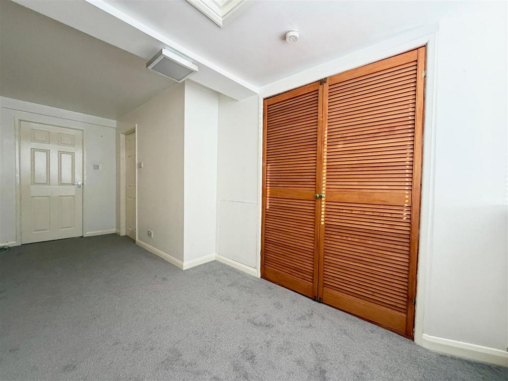 Snug/office/optional bedroom 4