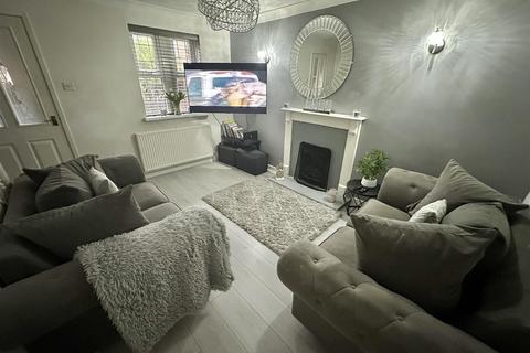 2 bedroom mews for sale, Wellhouse Court Mews, Mirfield