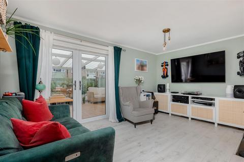 2 bedroom end of terrace house for sale, Stapledon Green, Temple Herdewyke, Southam