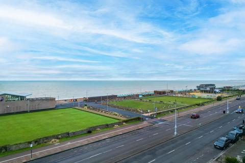 3 bedroom flat for sale, Kingsway, 159 Kingsway, BN3