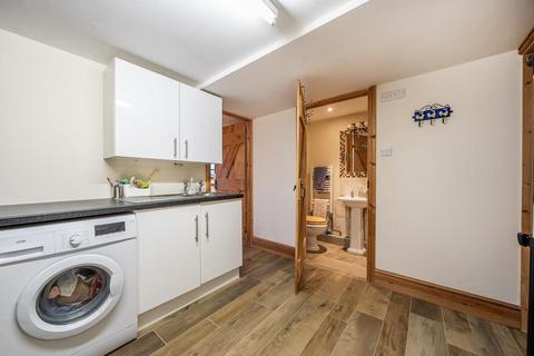 undefined, Broughton Crossing,  Aylesbury,  HP22
