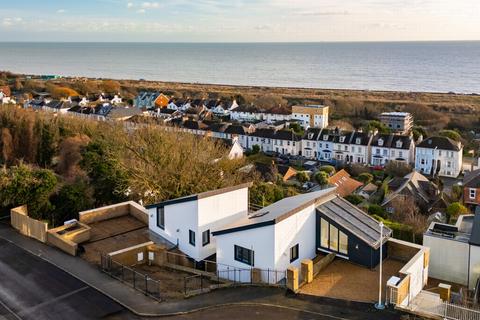 3 bedroom detached house for sale, Naildown Road, Seabrook, CT21