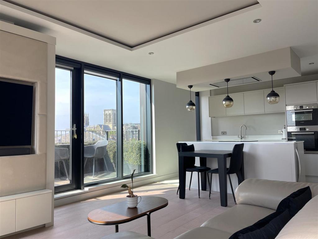 Kitchen / dining