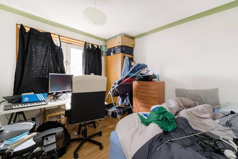 3 bedroom maisonette for sale, London E3