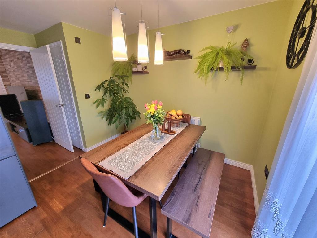 Dining.jpg