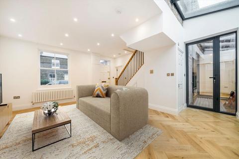 3 bedroom detached house to rent, St. Peters Grove, London W6
