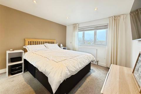 3 bedroom terraced house for sale, Merryman Drive, Berkshire RG45