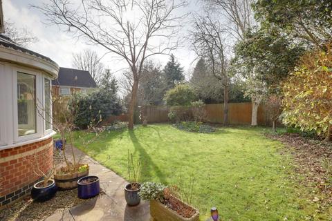 4 bedroom detached house for sale, Hunters Chase, Reading