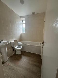 2 bedroom flat to rent, 280A Court Road, Mottingham, SE9