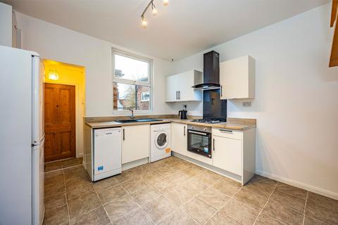 2 bedroom terraced house to rent, Exchange Road, West Bridgford, NG2