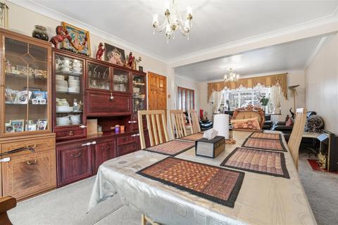4 bedroom detached house for sale, Thorney Lane South, Iver SL0
