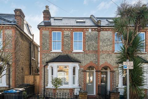undefined, Wyndham Road, Kingston Upon Thames KT2