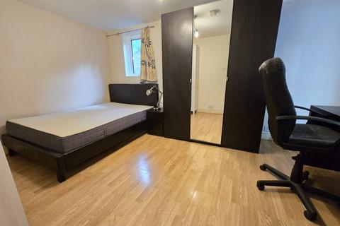 undefined, Starcross Street, Euston