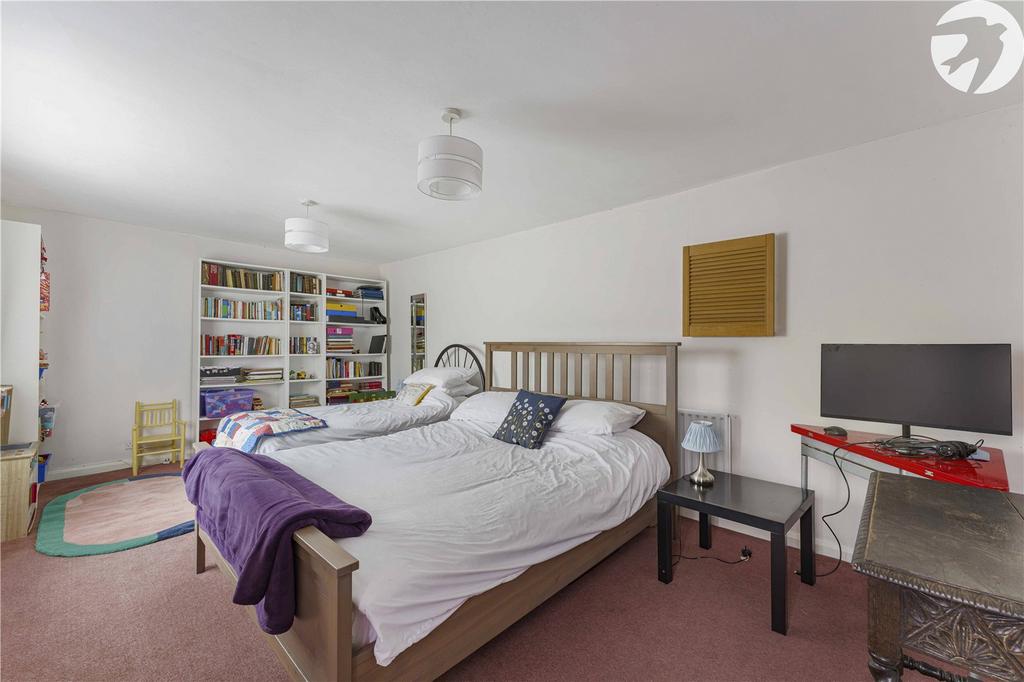 Lg - Bedroom