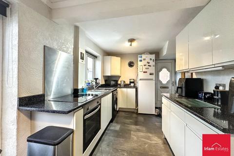 3 bedroom semi-detached house for sale, Exeter Drive, Irlam, M44