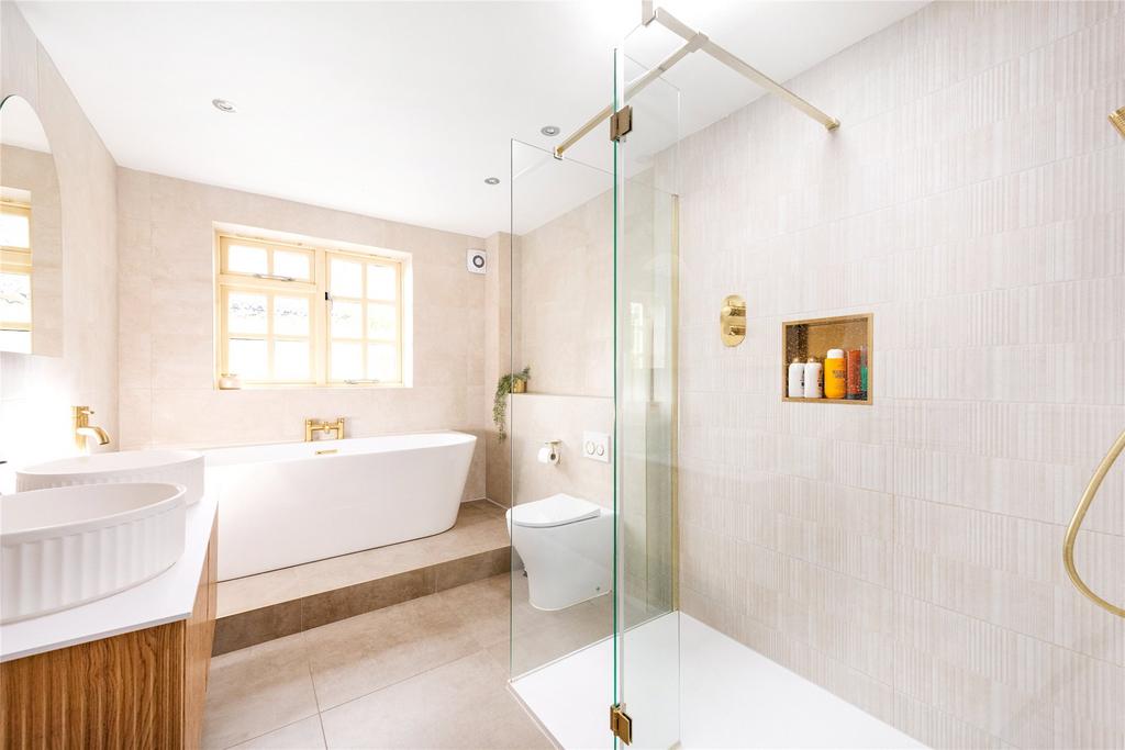 Main Bathroom