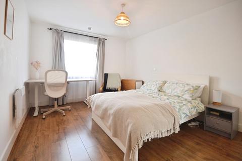 1 bedroom apartment for sale, Ferry Court, Cardiff Bay, Cardiff