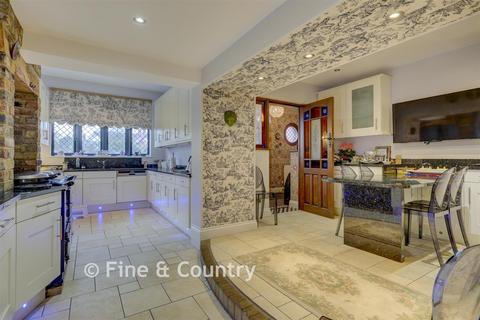 6 bedroom detached house for sale, Bury Road, London